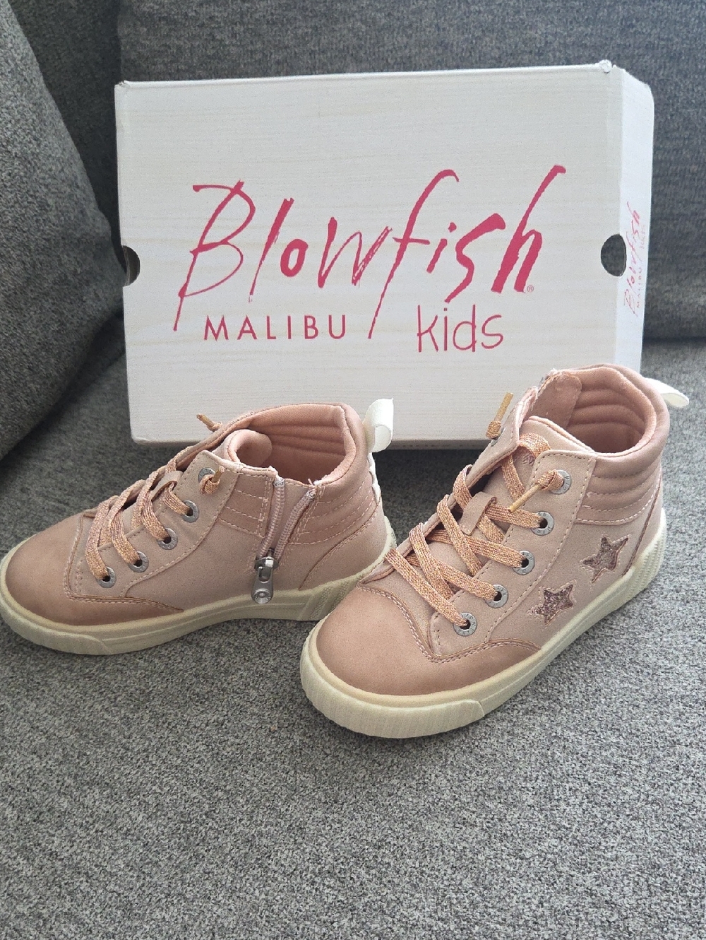 Blowfish Kids Rose Gold High-Top Sneakers with Glitter Stars